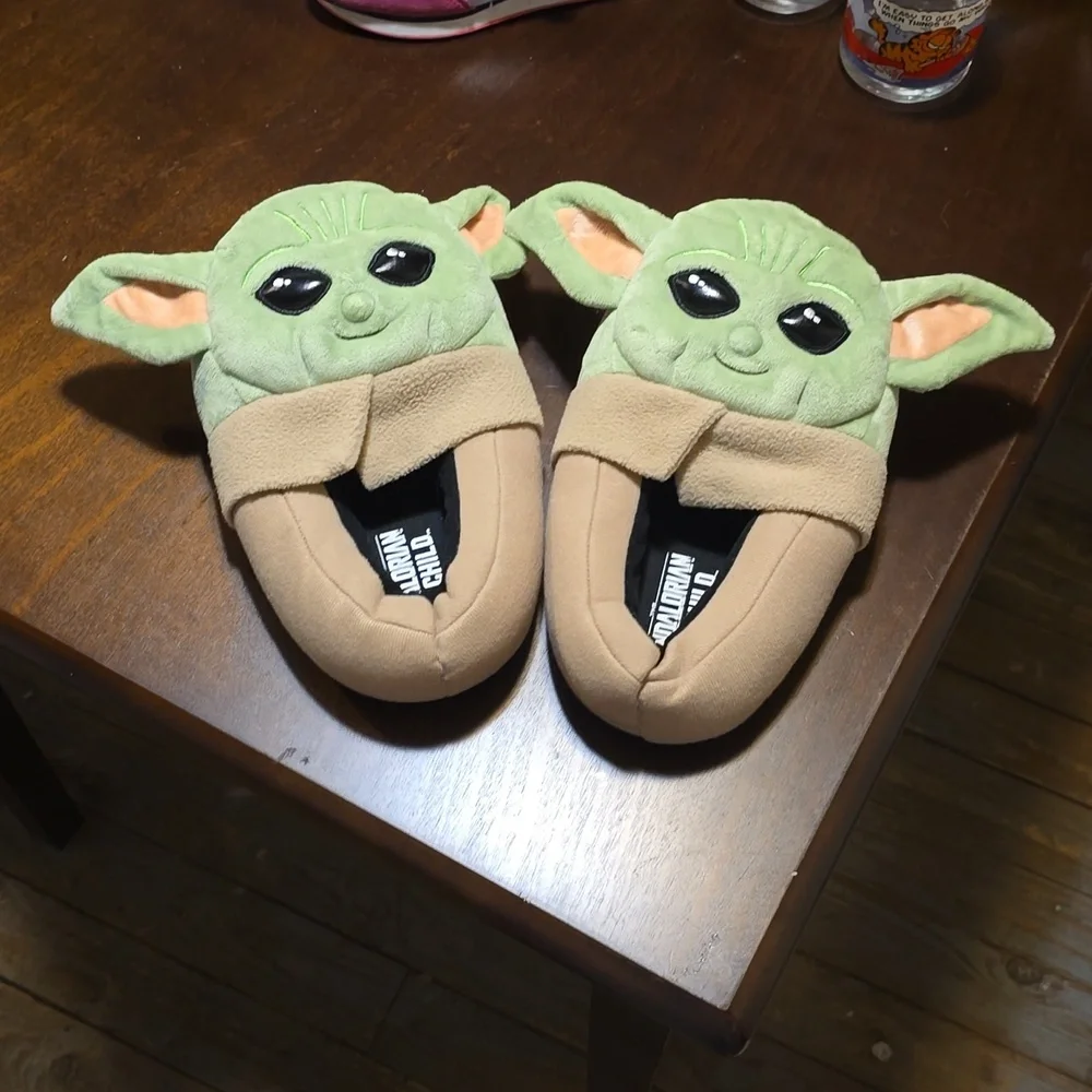 Disney Mandalorian Baby Yoda Star Wars Toddler Kids Slippers‎ Size 4-5 Grogu